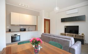 Gambara Apartment